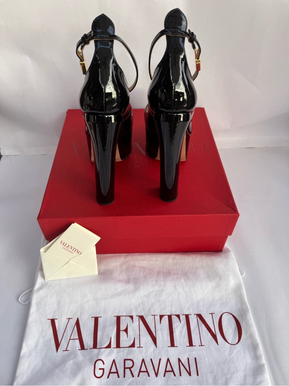 Valentino Garavani Black Patent Leather Platform Ankle Strap like new EU 38 US 8 - Picture 5 of 6